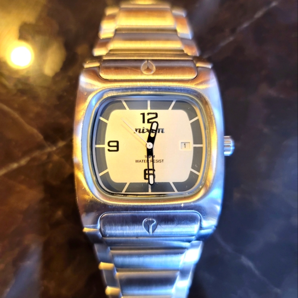 Mens Nixon retro watch
